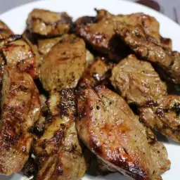 كباب مشوي على الفحم